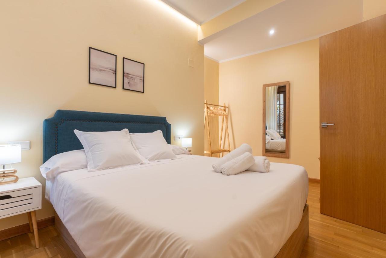 Apartamento Puerta De Cordoba- Exterior Con Balcones Kültér fotó