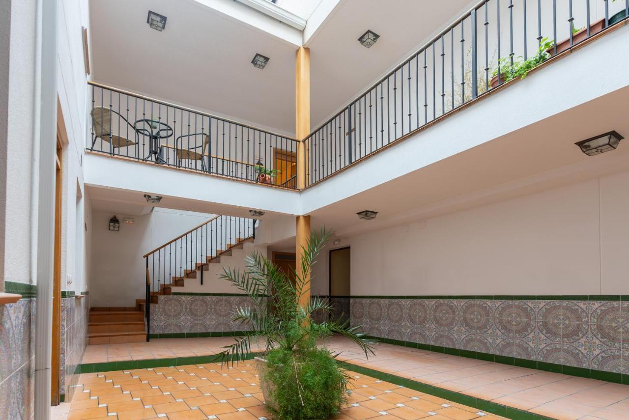 Apartamento Puerta De Cordoba- Exterior Con Balcones Kültér fotó