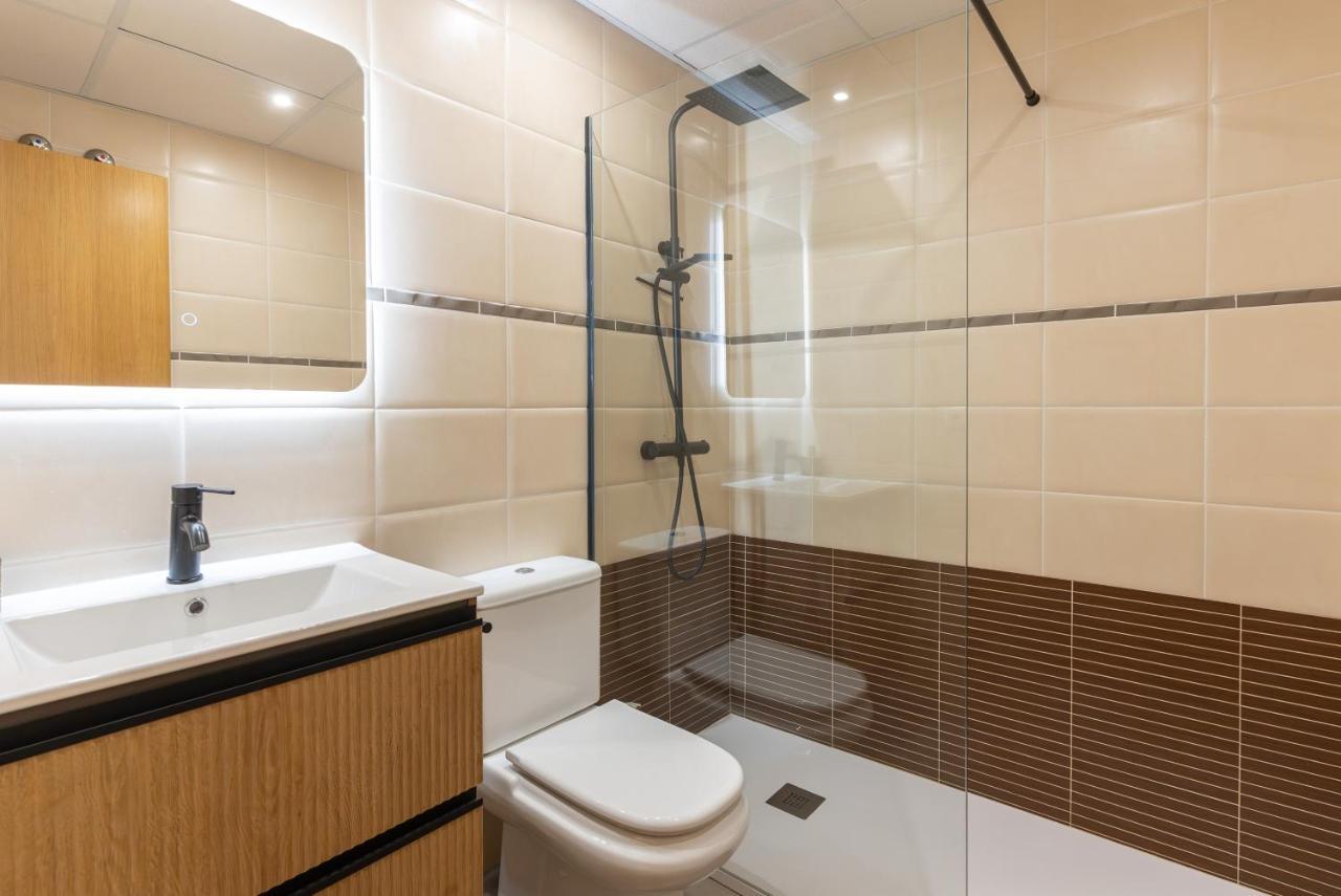 Apartamento Puerta De Cordoba- Exterior Con Balcones Kültér fotó