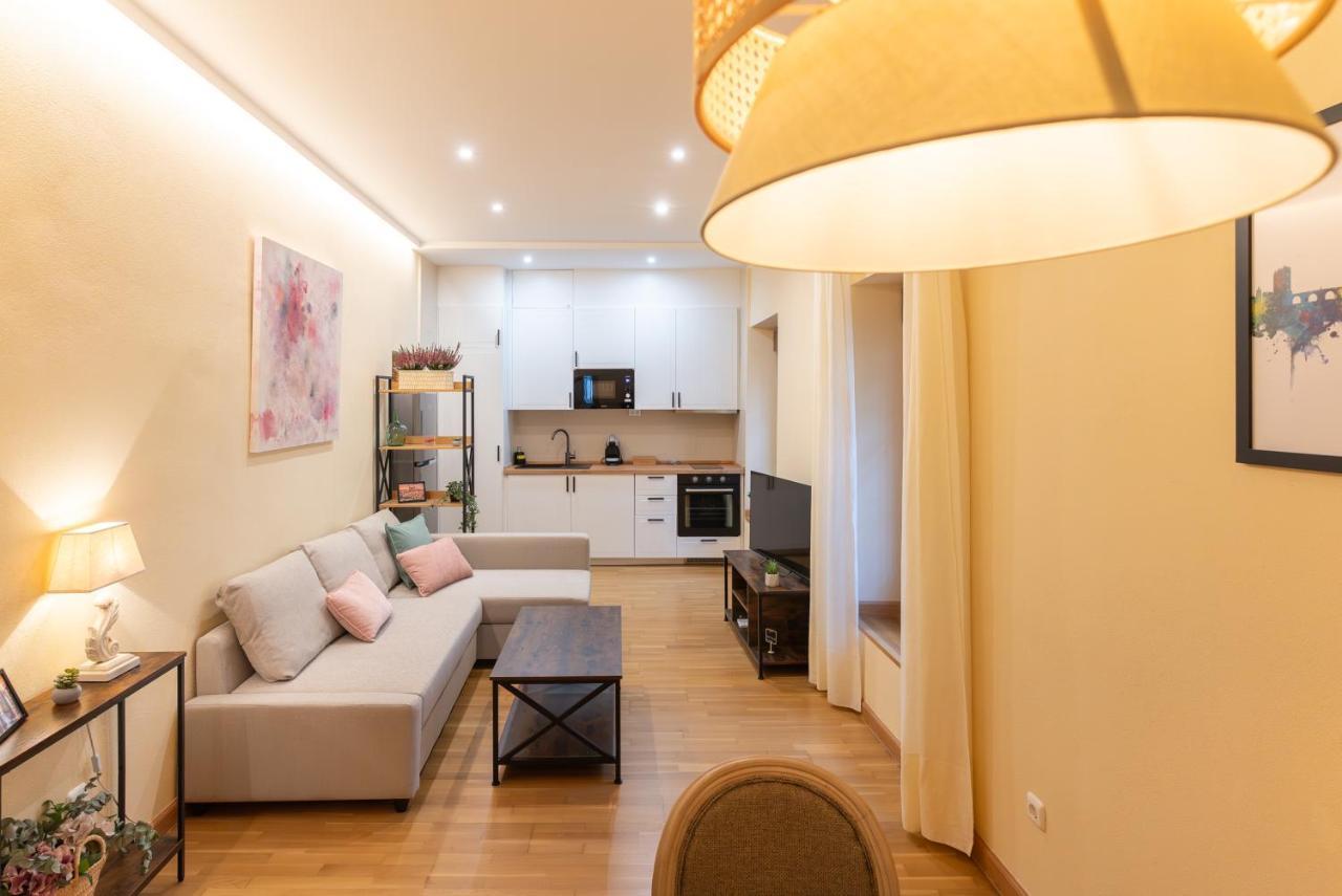 Apartamento Puerta De Cordoba- Exterior Con Balcones Kültér fotó