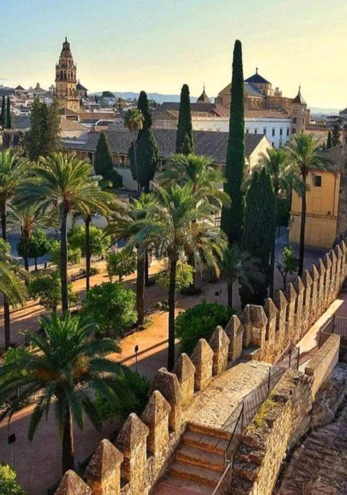 Apartamento Puerta De Cordoba- Exterior Con Balcones Kültér fotó
