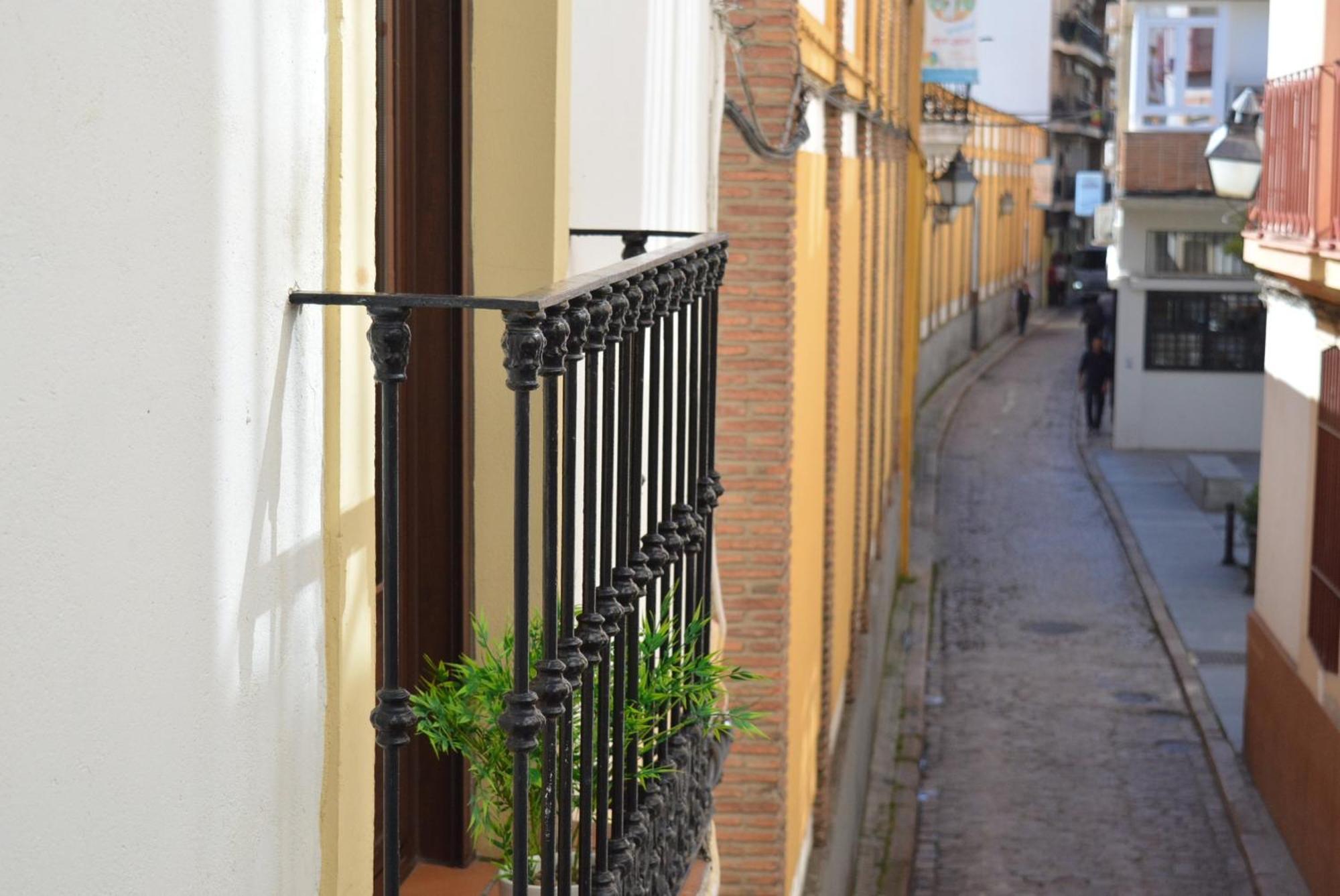 Apartamento Puerta De Cordoba- Exterior Con Balcones Kültér fotó